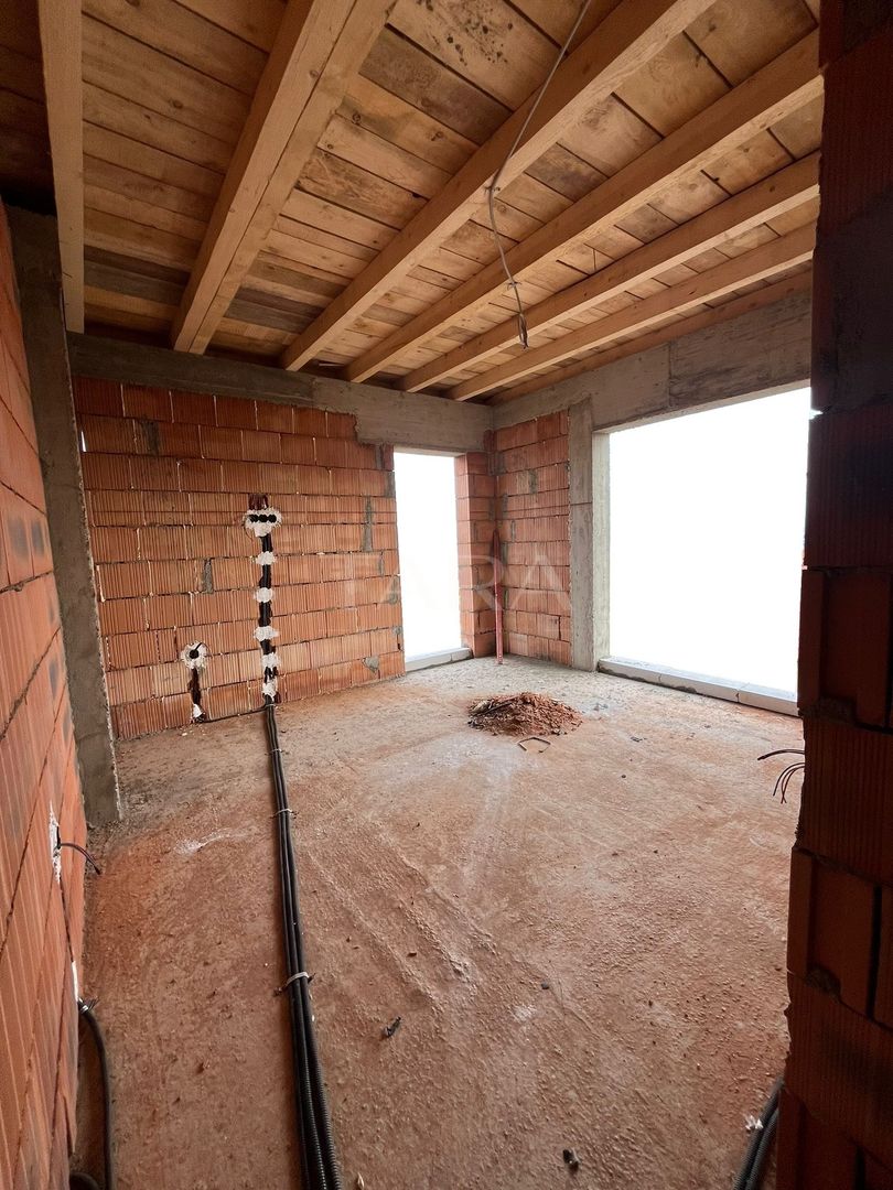 Duplex semifinisat cu 4 camere în Sânnicoara - Poză 10