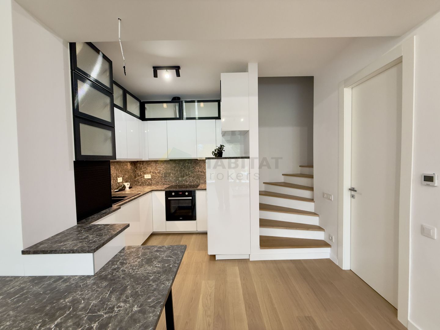 Vila urbana 3 camere | Tunari-Parc - Poză 11