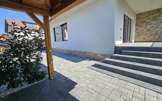Casa cu garaj si pivnita Selimbar, Sibiu - Poză 1