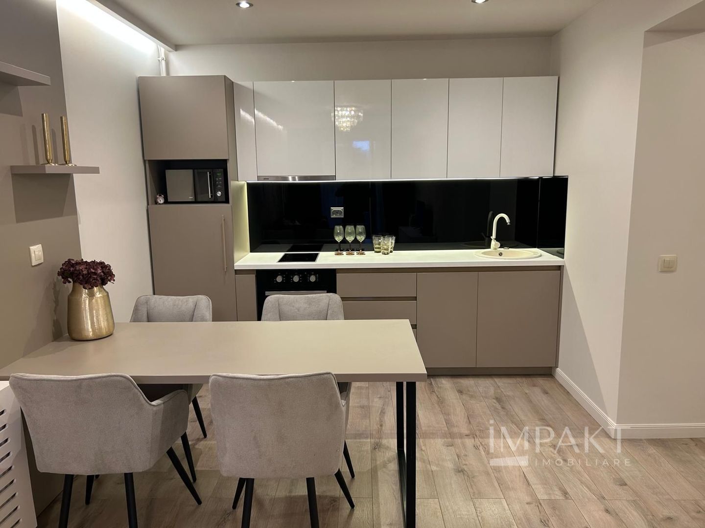 Apartament de inchiria premium 3 camere ,parcare, în centrul Clujului! - Poză 7