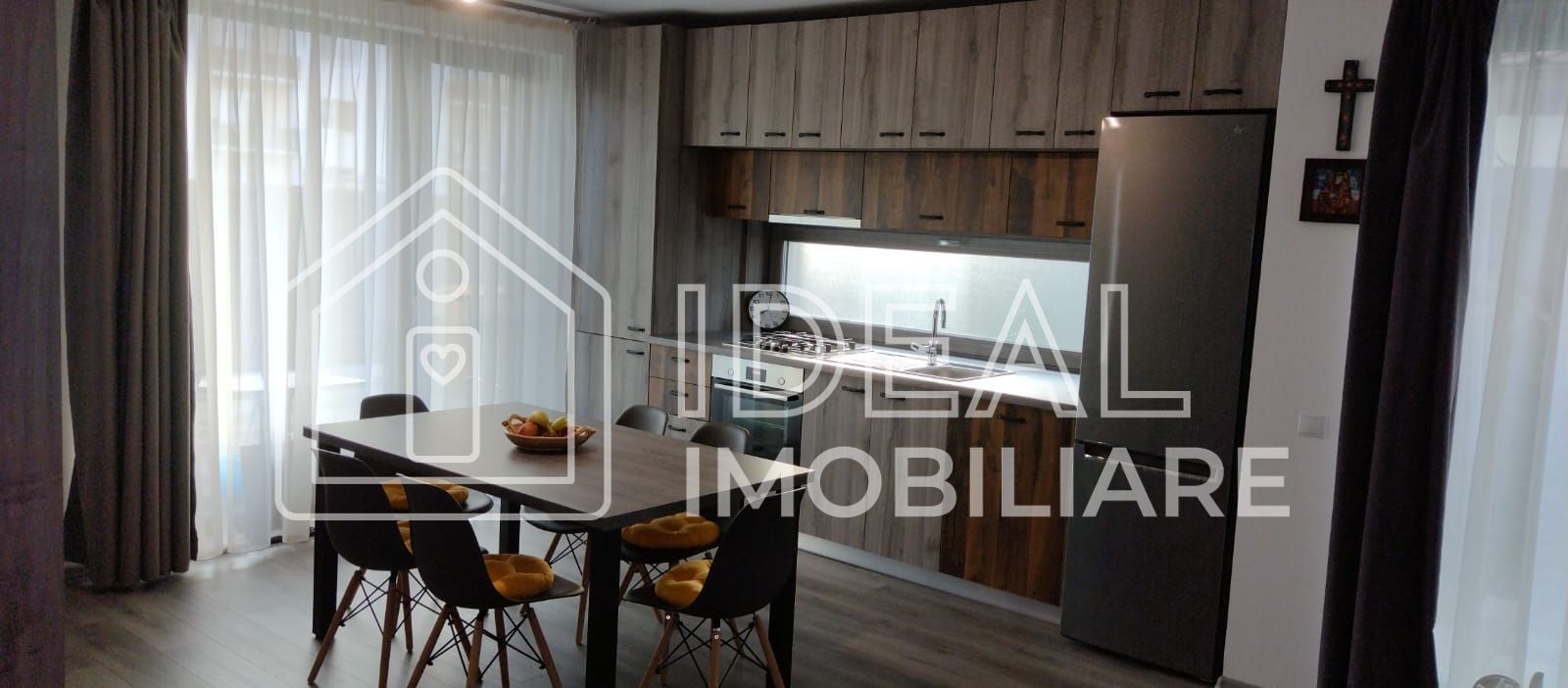 Casa Moderna  La CHEIE cu 4 camere si terasa, zona Pictor Brana - Poză 2