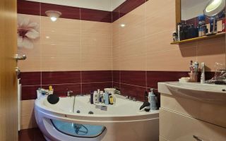 Casă individuala cu 5 camere, 270 mp, Tractorul - zona Coresi - Poză 16