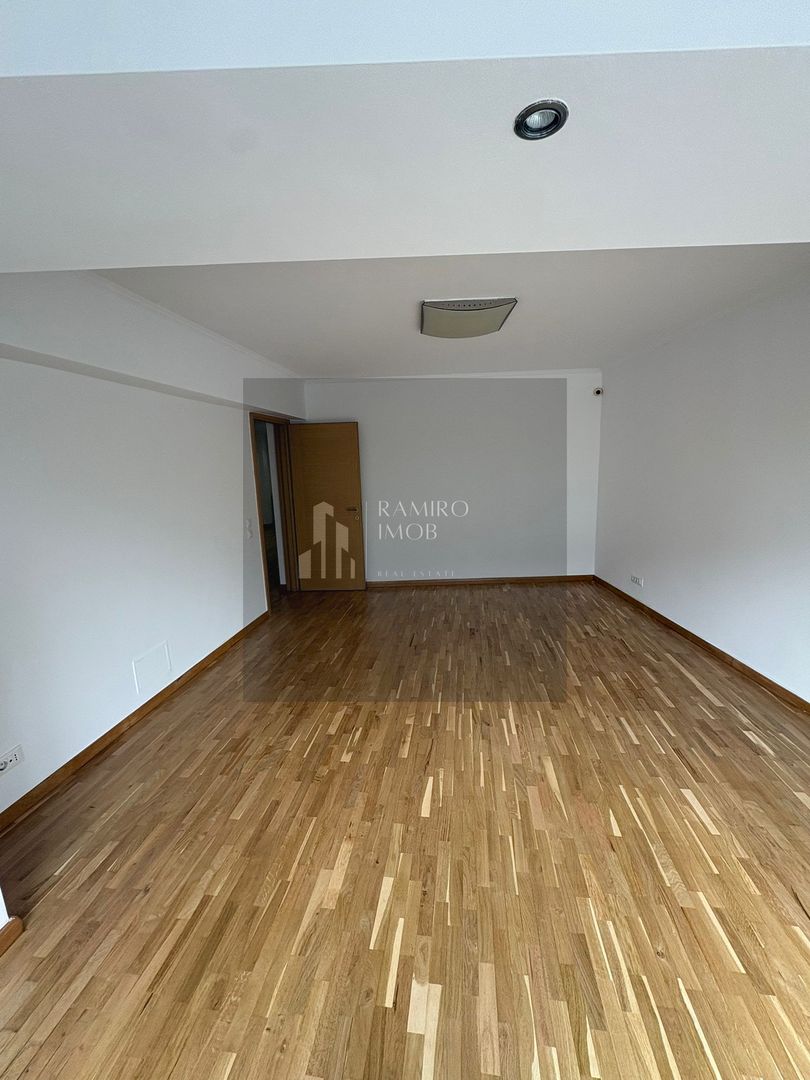 4 camere  etaj 1 /450 m METROU UNIRII - Poză 10