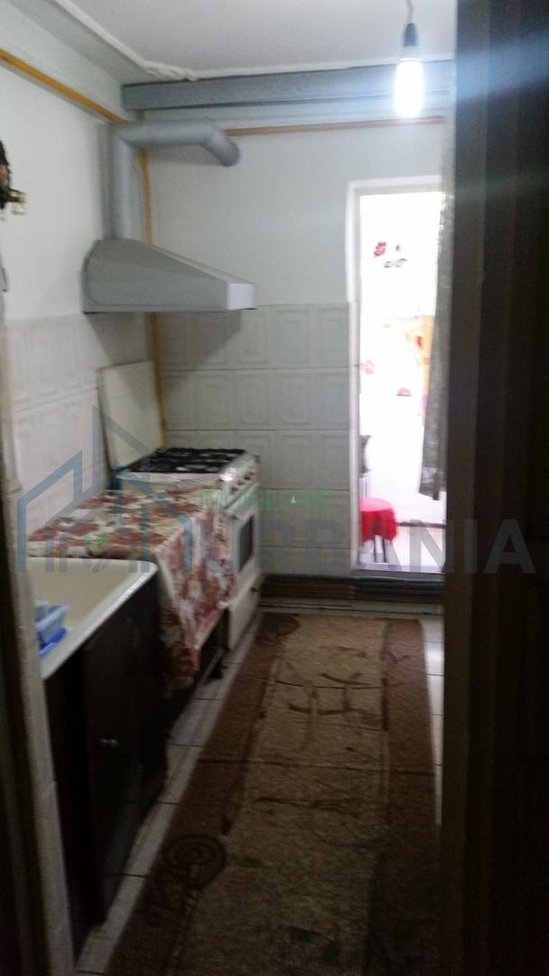 Apartament 2 camere decomandat de inchiriat in Pacurari - Poză 5