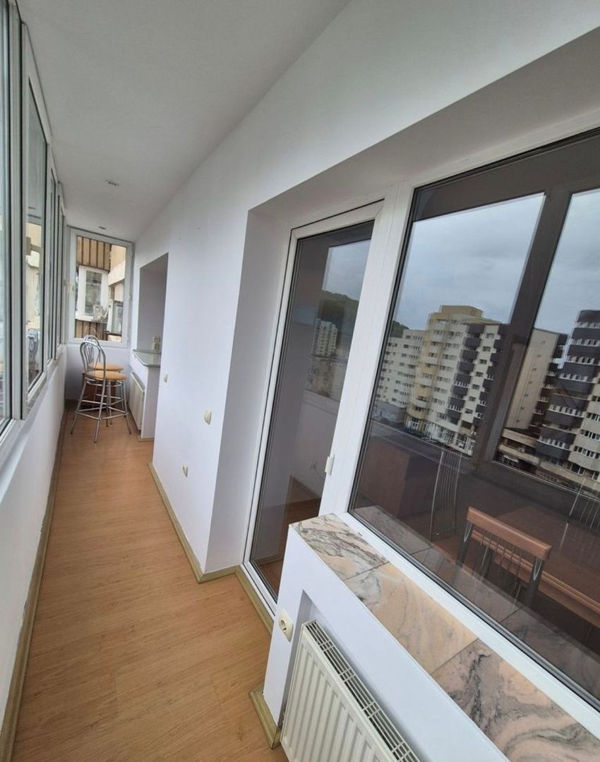 Închiriez apartament cu 3 camere,  centru - Poză 9