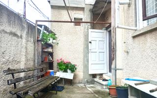 Centru! Vanzare casa cu 3 camere in centrul vechi Targoviste! - Poză 11