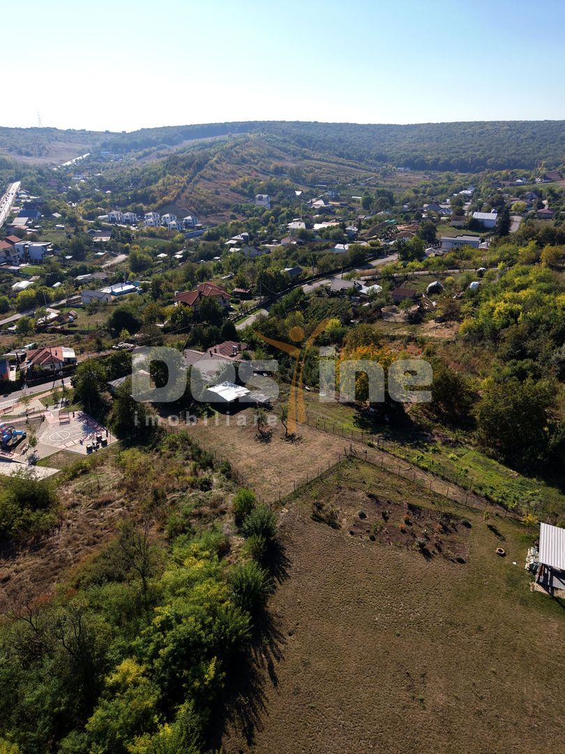 Teren de 1.247 mp cu priveliște spre Iași – liniște aproape de oraș - Poză 4