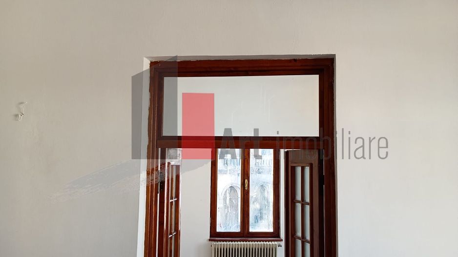 Vila  de inchiriat recent renovata - Poză 10