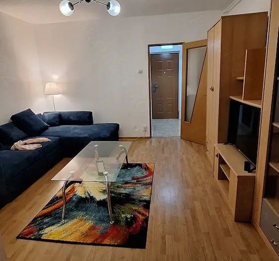 Garsoniera mobilata complet,  modernă, 3 min metrou Titan - Poză 1