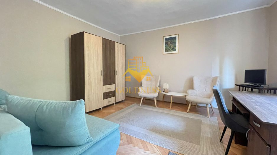 Casa Ultracentral Piata Muzeului ! 100 mp total 4 camere 3 nivele! - Poză 2