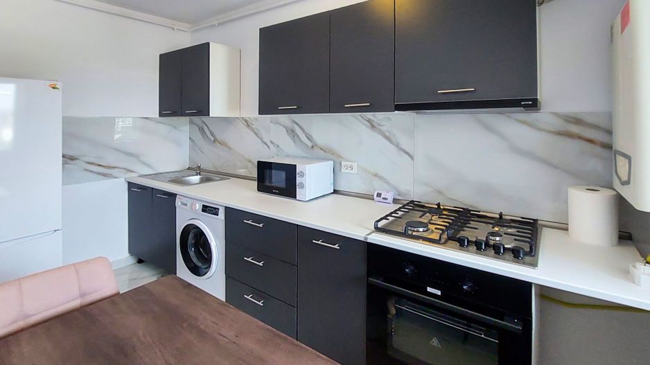 Studio 37 mp, nou mobilat, etaj 4, lift, situat langa Penny Market - Rezervelor - Poză 1