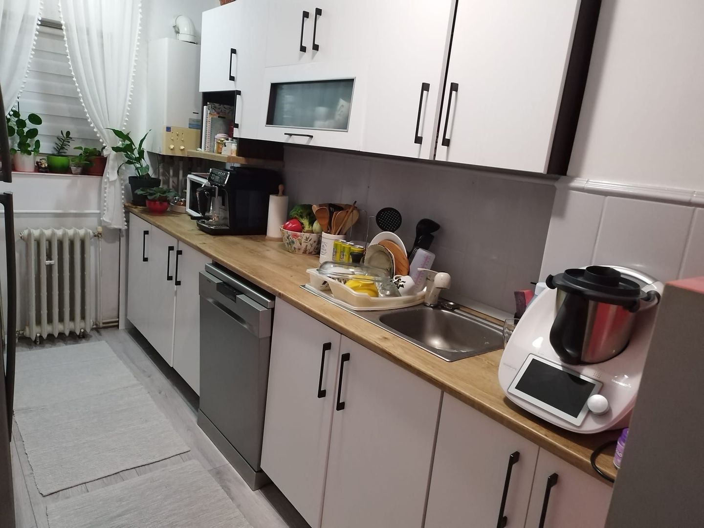 BRASADAS vinde ap 4 cam decomandat Micro 17 etaj 3/4. - Poză 5