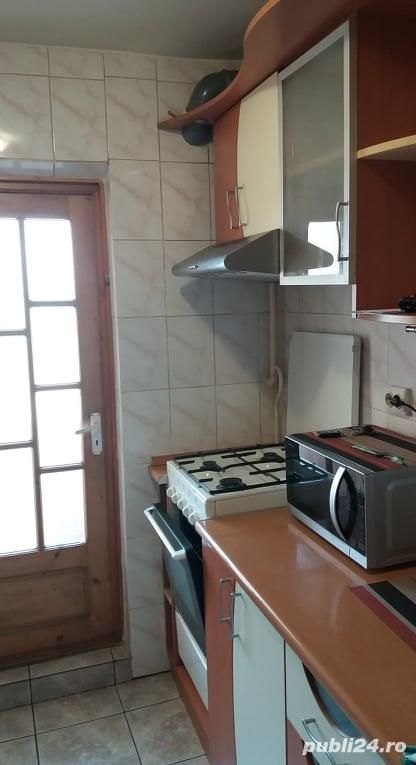 Apartament cu 2 camere, etaj intermediar - Micro 17 - Poză 5