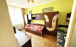 Apartament 2 camere de vanzare in zona Rogerius, Oradea - Poză 1