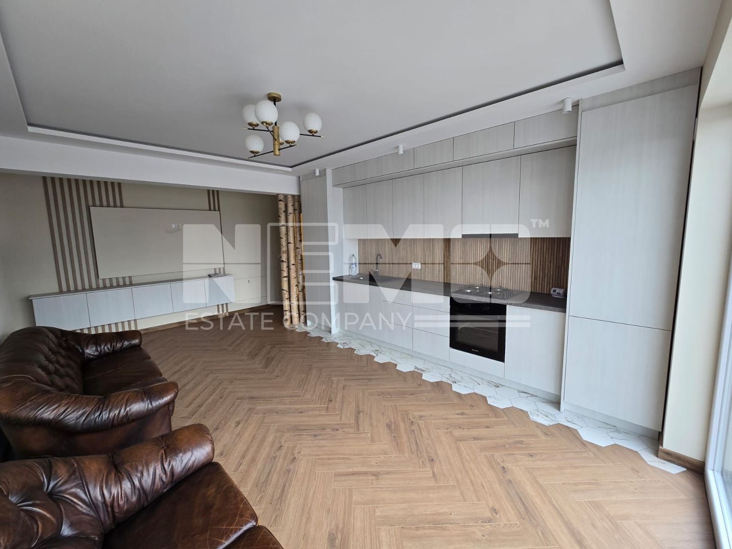 Apartament spațios și luminos cu 3 Camere I Rădăuți - Poză 3