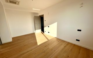 APARTAMENT DEOSEBIT CU 3 CAMERE LA VANZARE CU VEDERE LA LAC - Poză 4