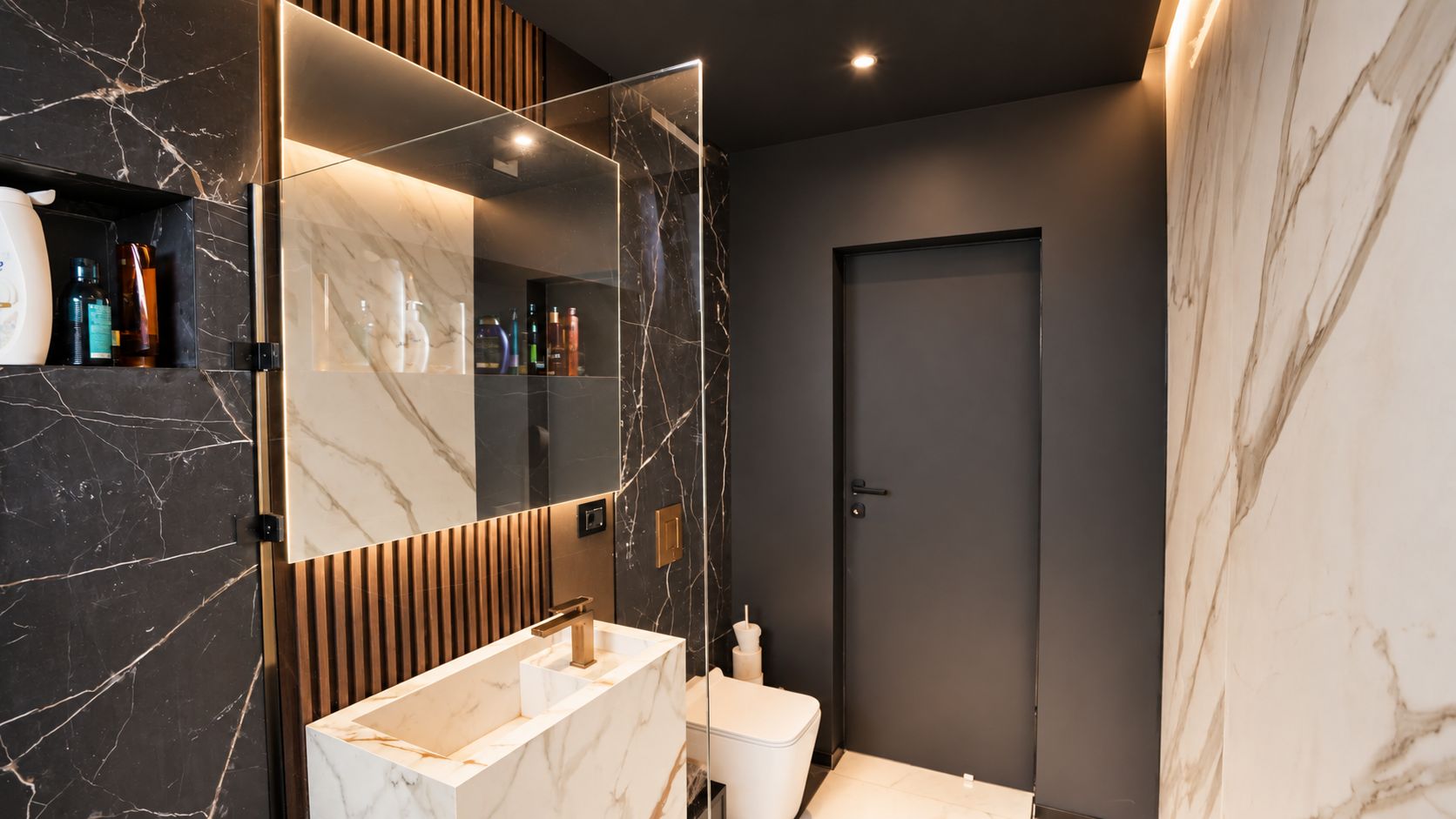 Casă spectaculoasă în Constanța | Design, tehnologie și confort - Poză 23