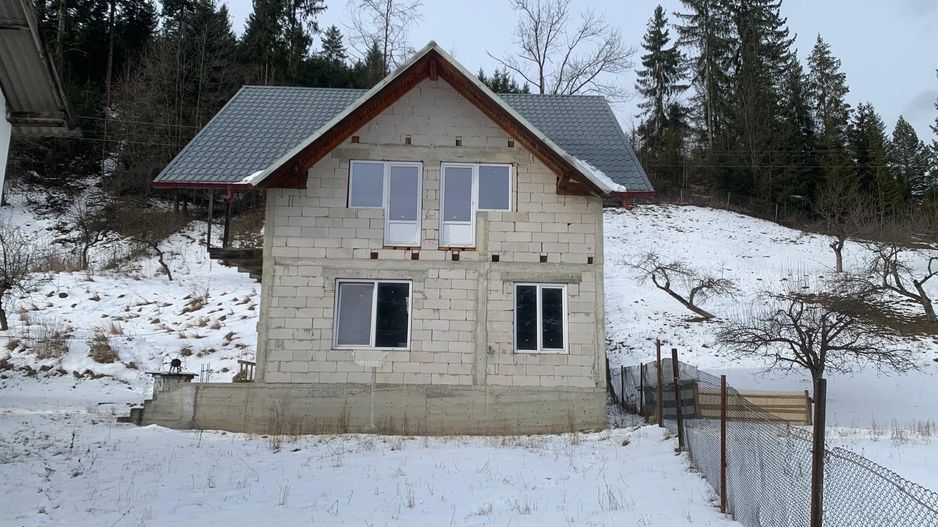 Casă P+E+M Putna | 300 mp utili | Teren 2.200 m - Poză 1