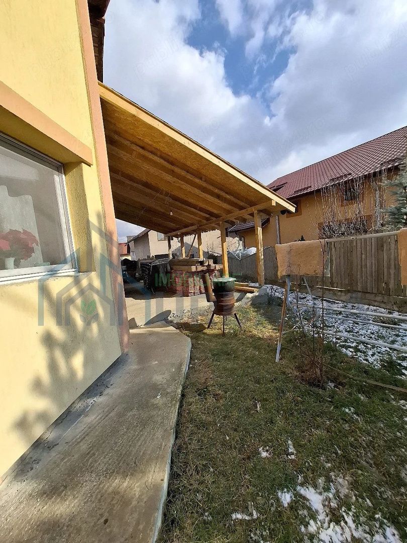 Vilă cu 5 camere și 2 băi, teren 650 mp, în zona Horpaz, Iași - Poză 5