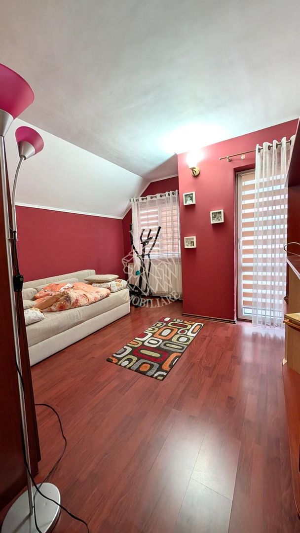 Casa 6 camere 244 mp+ Spatiu Comercial- teren 500 mp-Zona Han - Poză 12