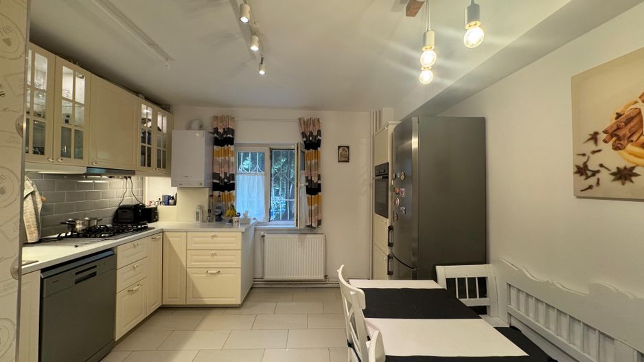 4 camere- DECOMANDAT | AVIATIEI - Poză 17