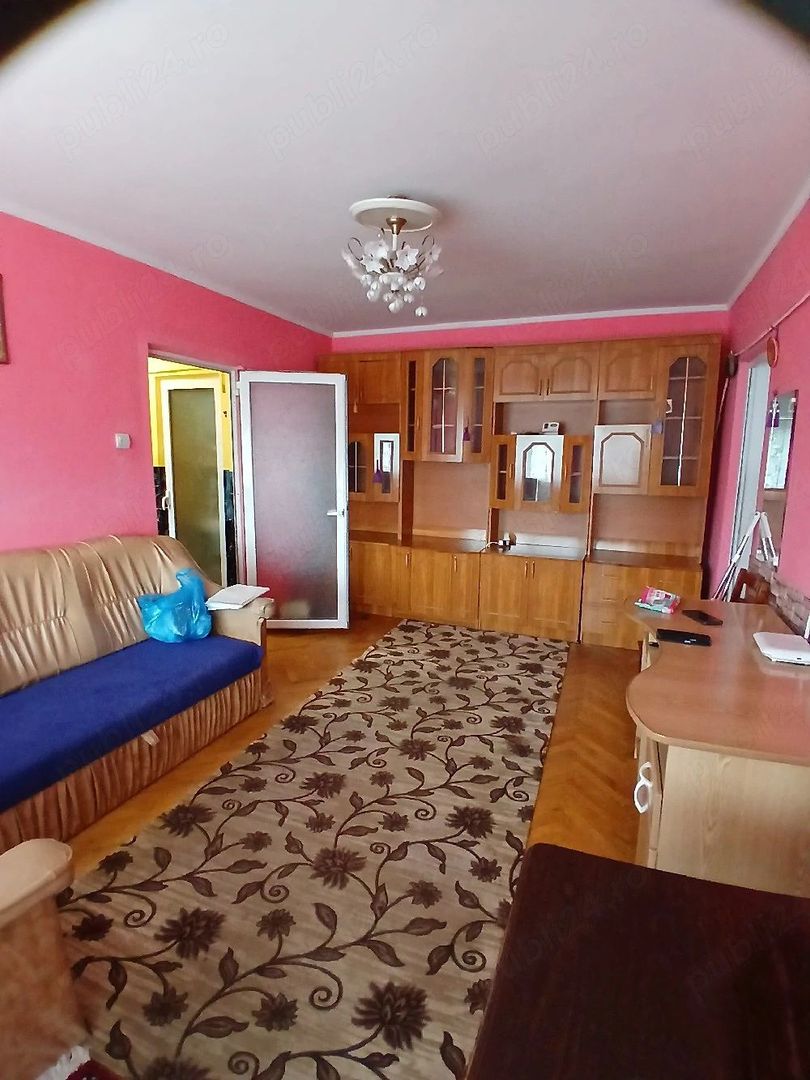 De inchiriez apartament 2 camere , Tiglina 1, 350 euro - Poză 1