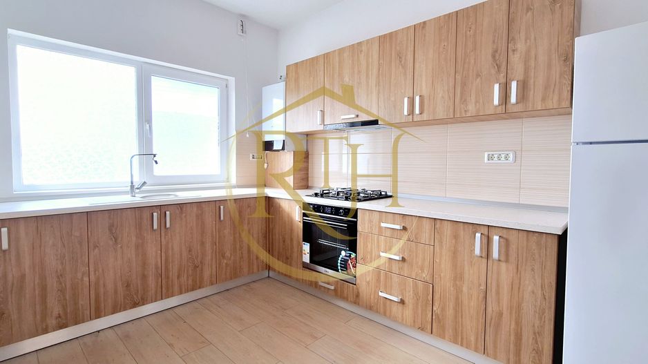 Oferim spre inchiriere casa cu 4 camere,Nemobilata in Dumbravita,aproape de Lidl - Poză 7