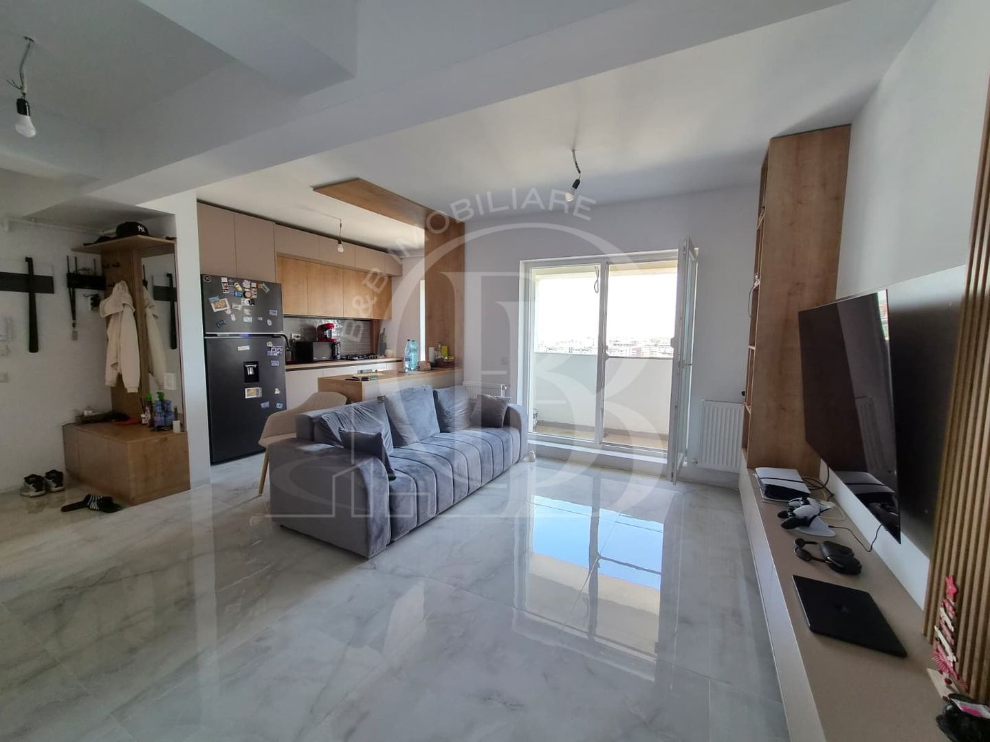 Apartament 3 camere Duplex+Parcare 12 min Metrou Teclu - Poză 1