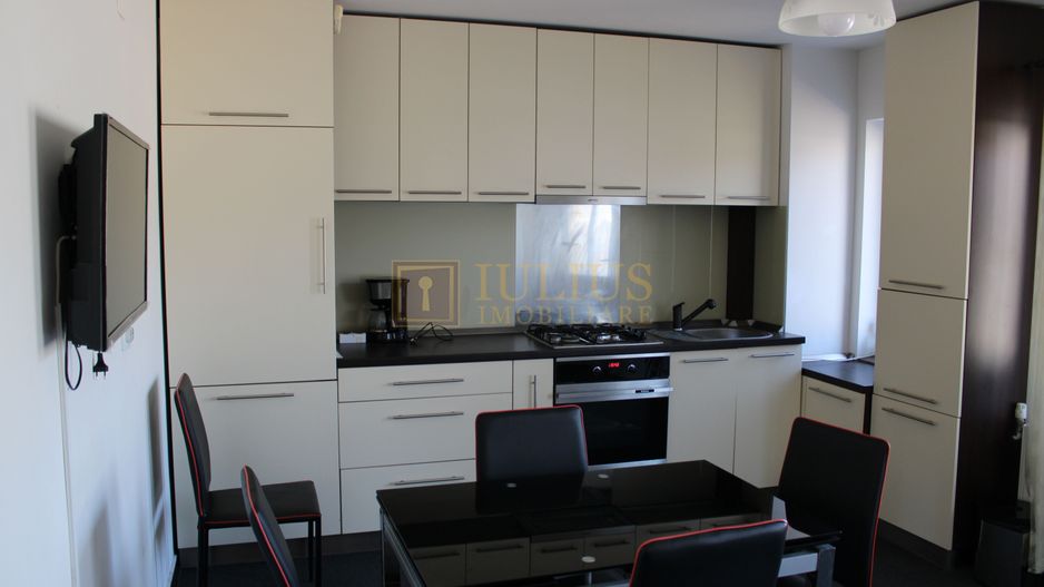 Casa in Duplex, zona Girocului, P+E+M, centrala proprie, garaj, 3 balcoane,3bai! - Poză 3