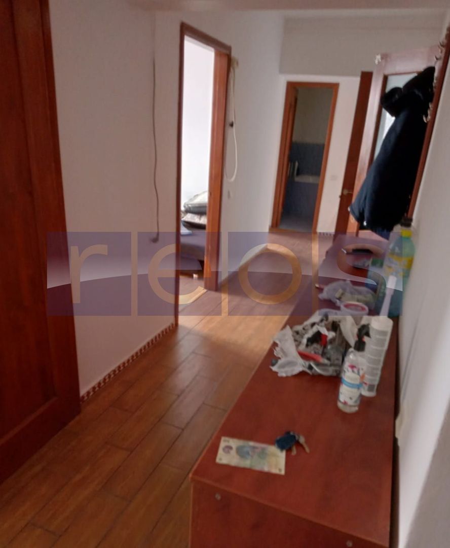 VANZARE 3 CAMERE DECOMANDAT - TIMPURI NOI - Poză 5