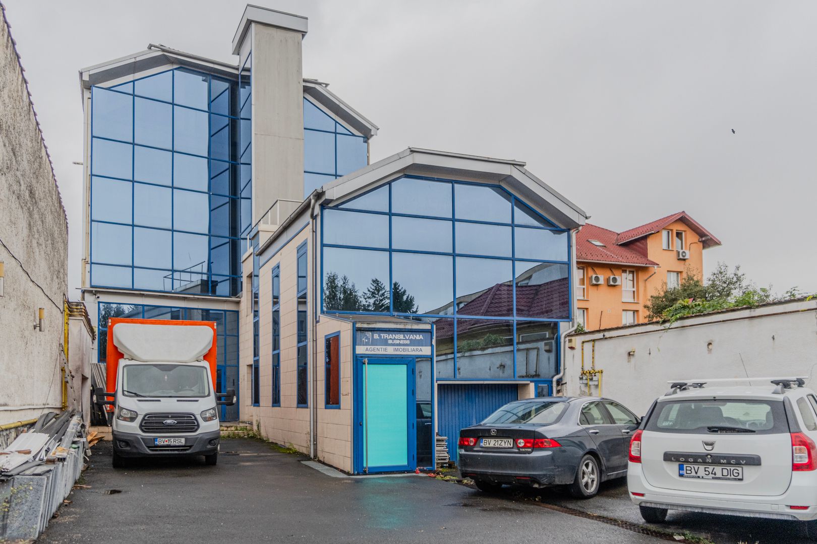 Cladire de 902 mp utili de vânzare, zona Grivitei - DN 13, COMISION 0 - Poză 79