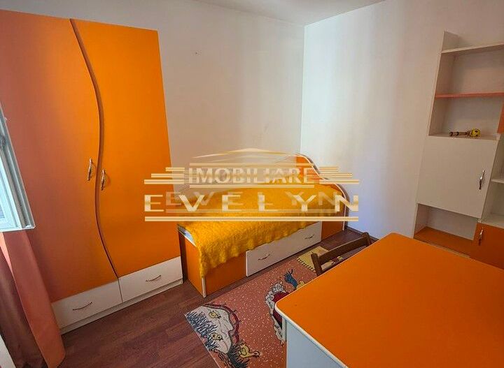 Apartament 3 camere + mansardă autorizată de vânzare – Zona Școala Nr. 7 - Poză 5