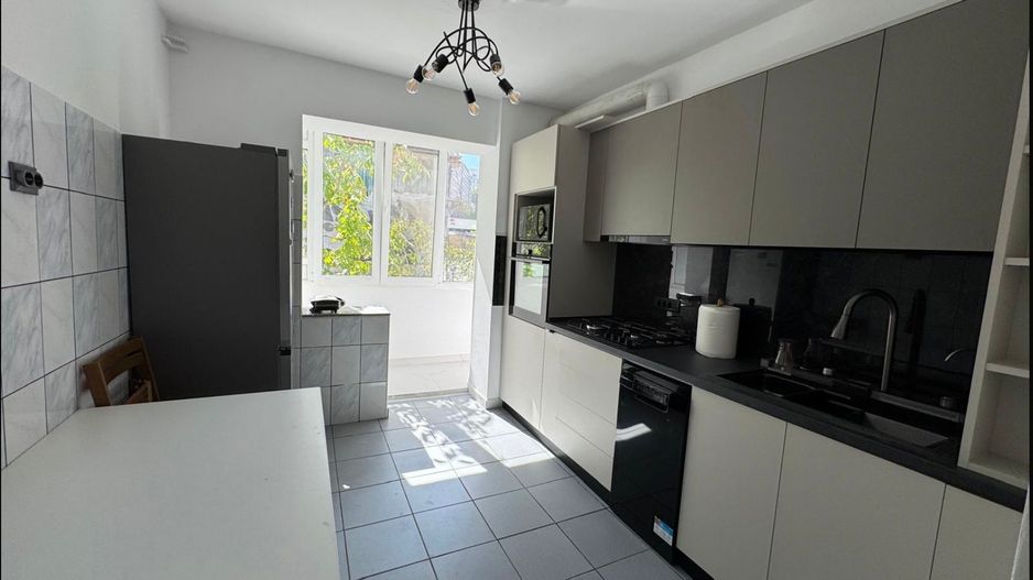 3 Camere Dristor Cu Parcare - Poză 5