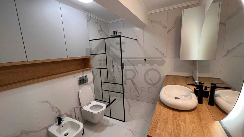 Dau in chirie 2 camere - lux - loc de parcare inclus - Poză 7
