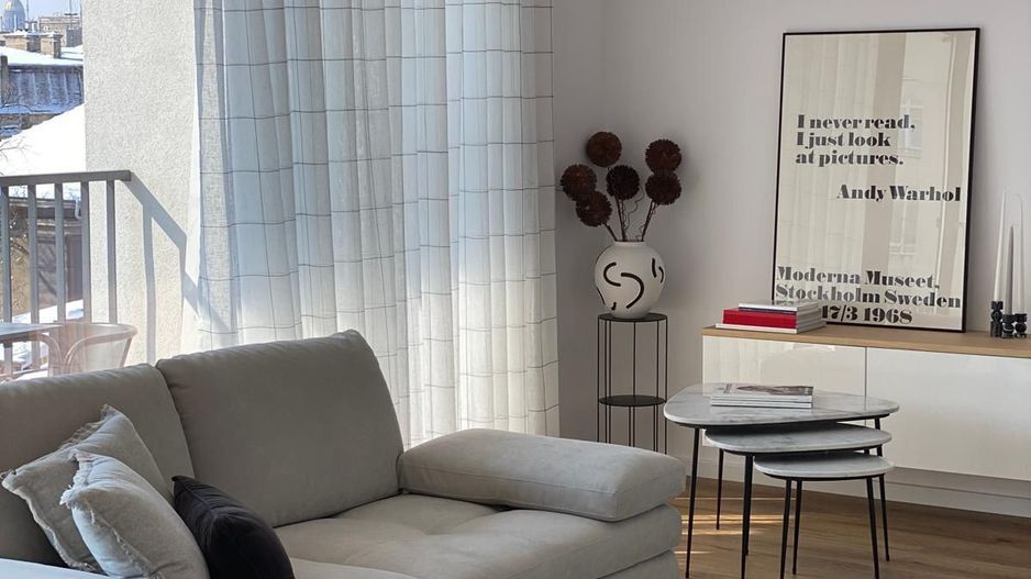 Închiriere apartament 2 camere in bloc boutique Dacia- gradina Icoane - Poză 1