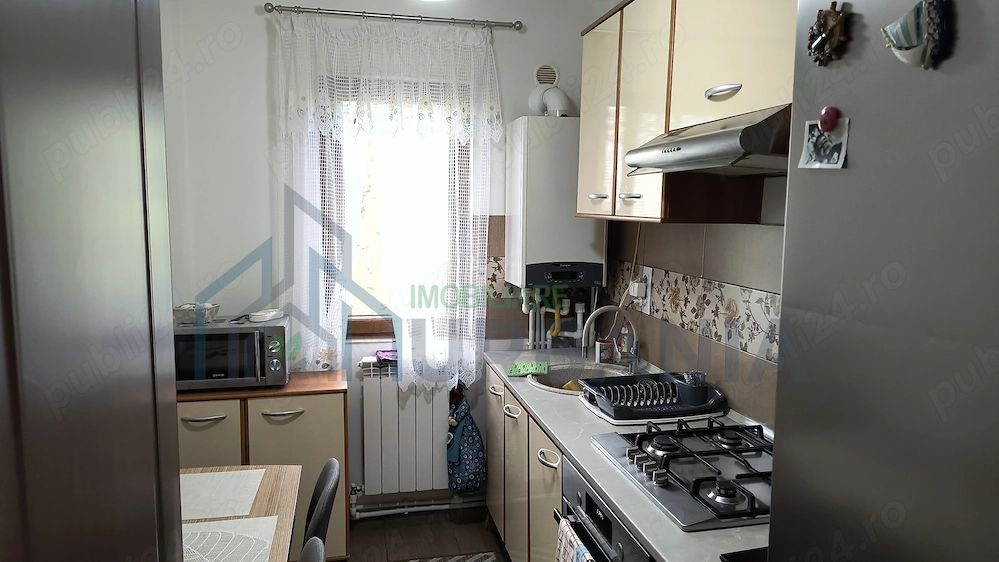 Apartament 3 camere de vanzare, zona Cantemir-Podu Ros, Iasi - Poză 1