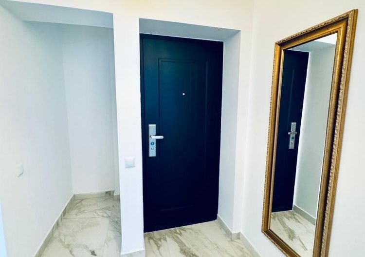 Vanzare apartament 3 camere titan aproape de metrou - Poză 2