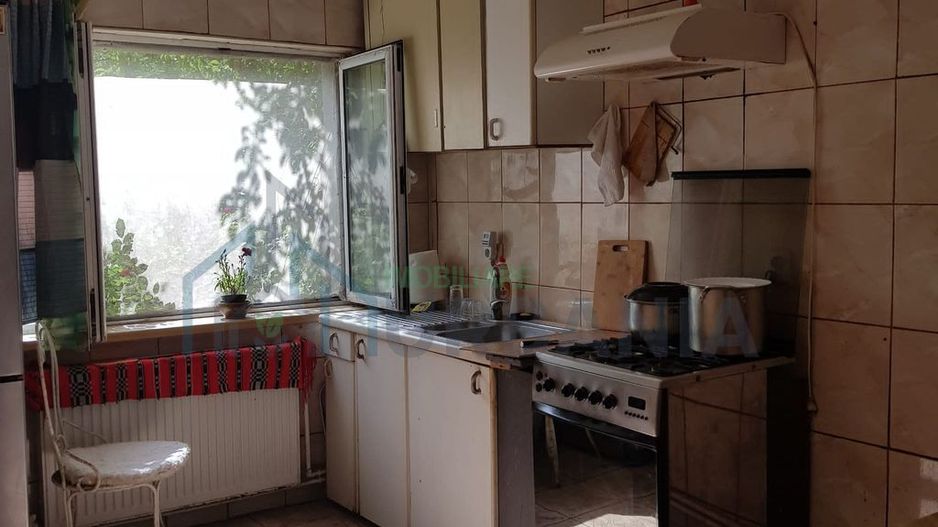 Casă cu 5 camere, mansardă și garaj în cartierul Bucium, Iași - Poză 6