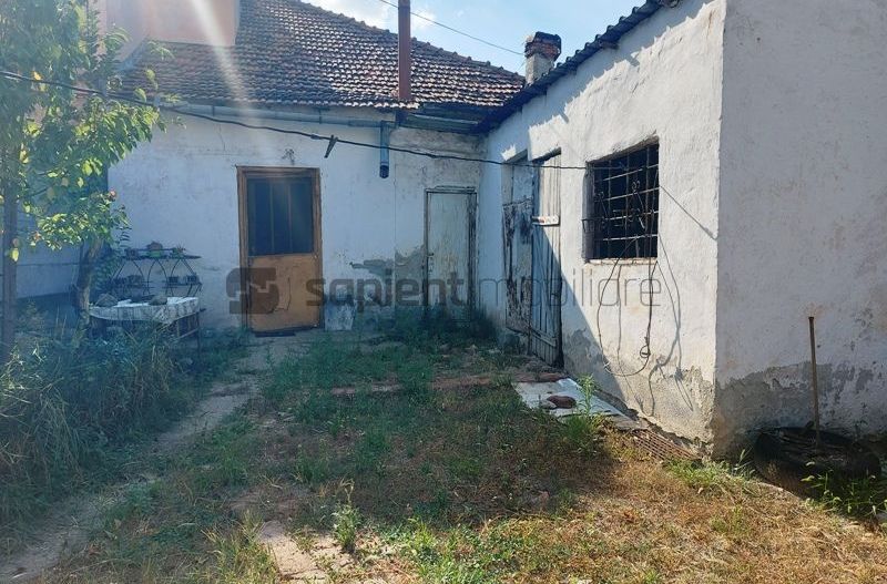 Teren de vanzare str.Colinelor cu casa demolabila - Poză 2