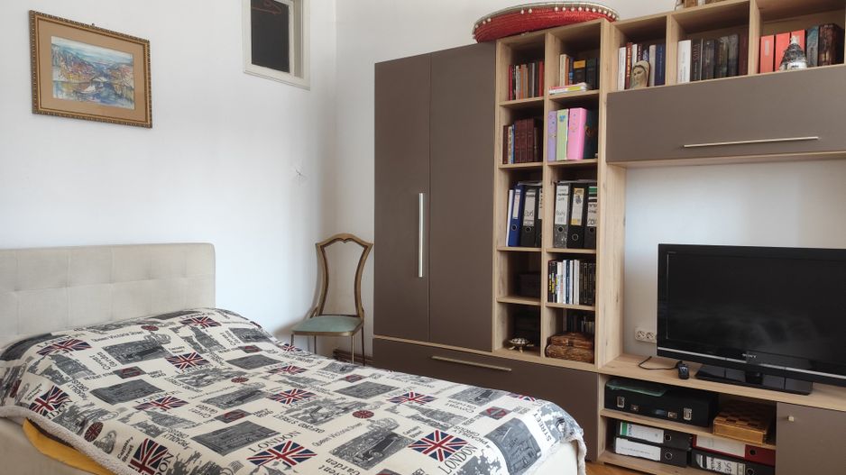 Casa cu 4 camere de vanzare in zona centrala – Louis Pasteur, Oradea - Poză 4