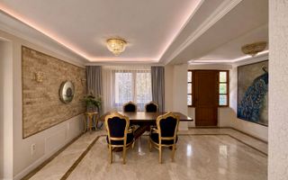 Vila / Casa de lux de vanzare  1000mp teren Str. Primaverii Constanta - Poză 13