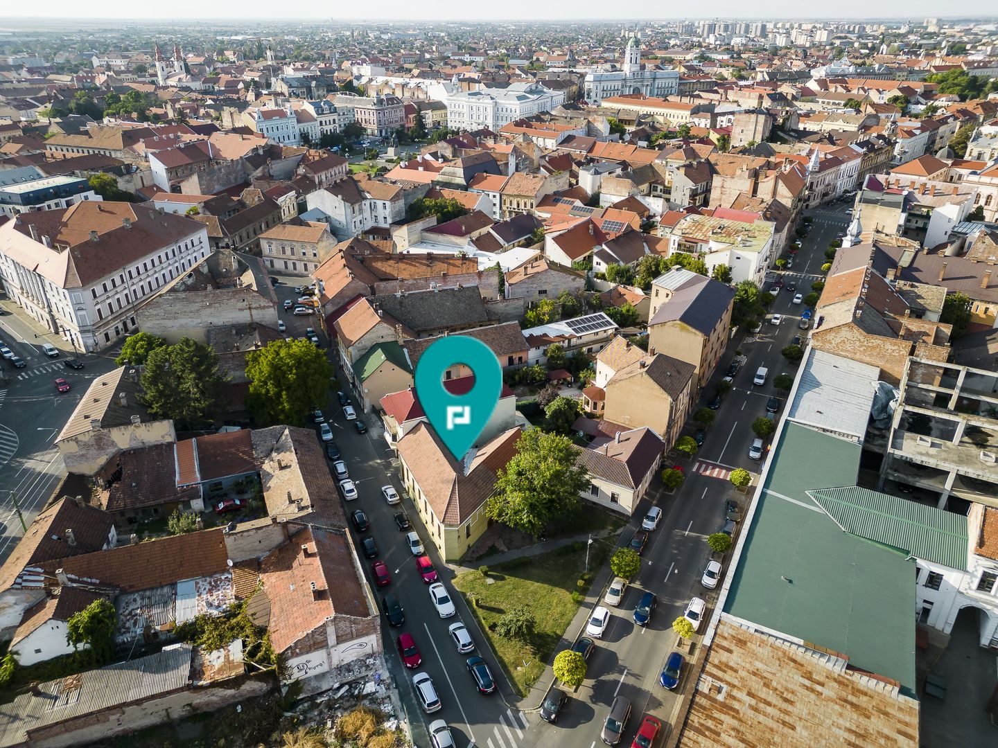 Clădire cu două apartamente zonă centrală - Poză 1