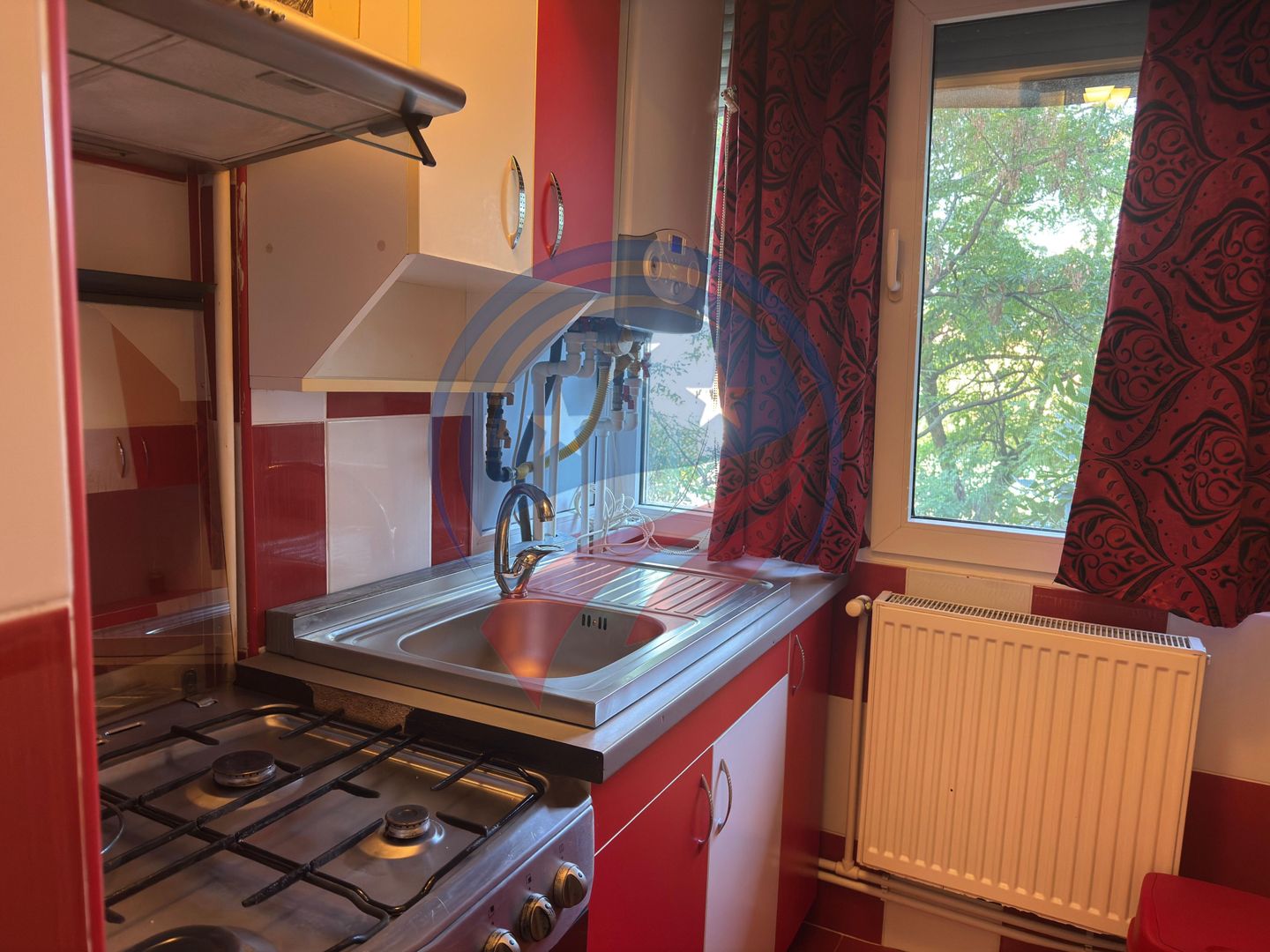 Garsonieră de 40 mp transformată în 2 camere – de închiriat - Poză 4