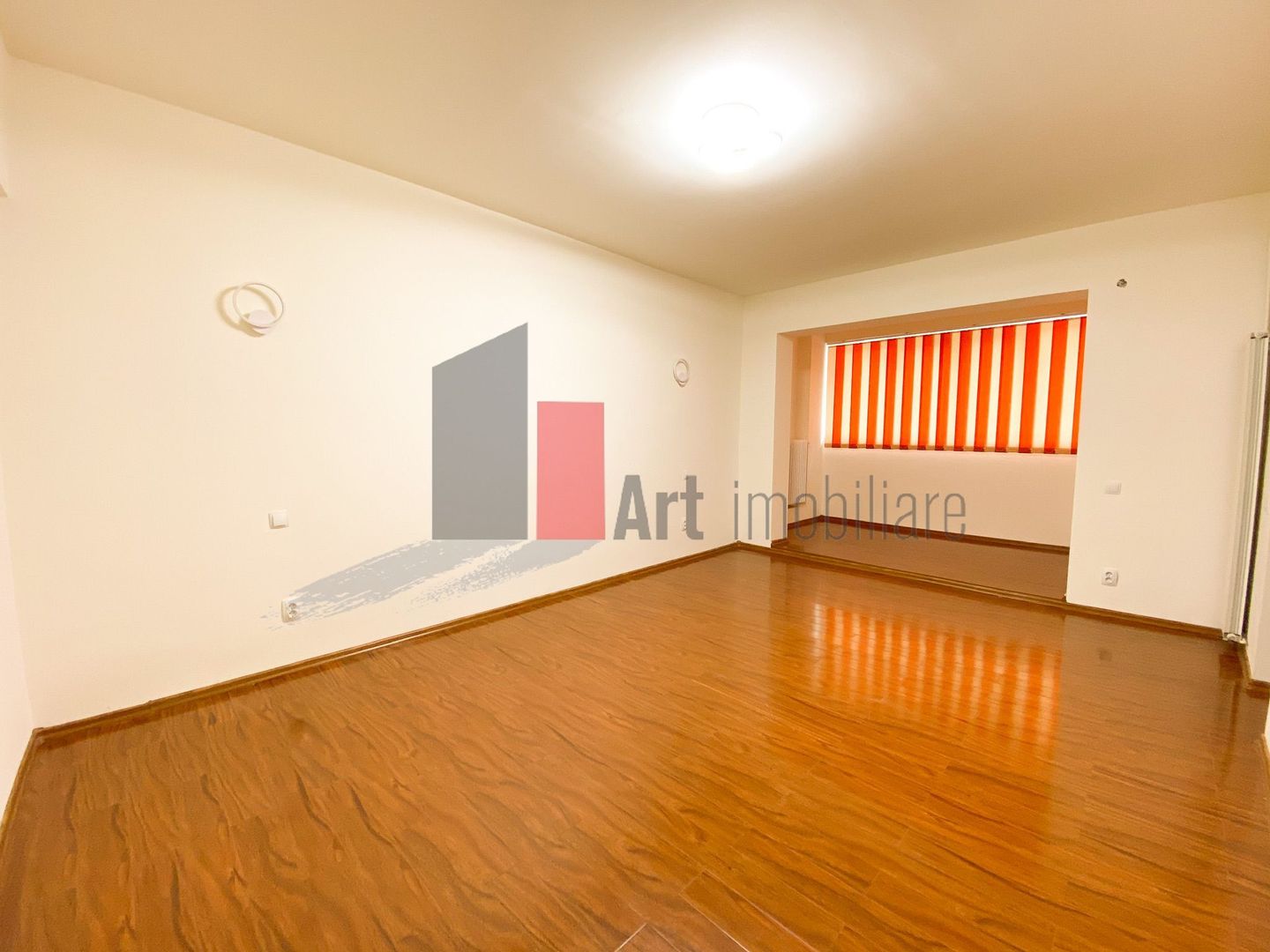 4 camere Dacia - Parc Ionid - Poză 6