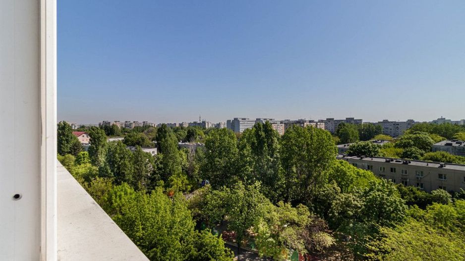 Spațiu generos, potențial imens – apartament 3 camere - Poză 1