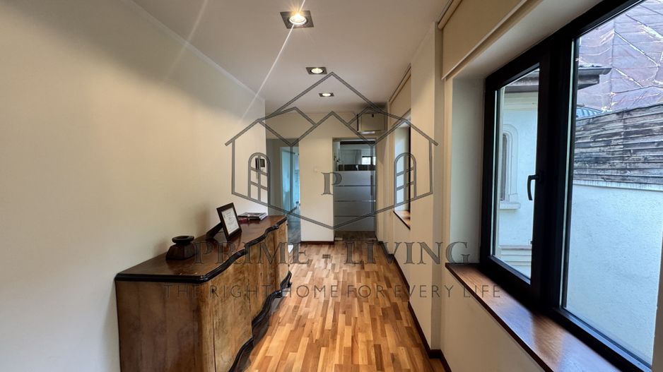 VILA DEOSEBITĂ LA VÂNZARE ÎN ZONA CENTRALĂ APROAPE DE CALEA PLEVNEI - Poză 7