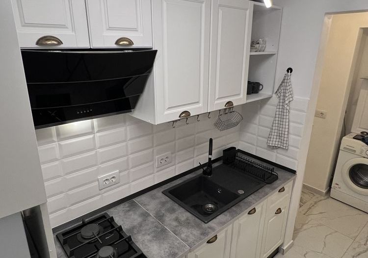 Ag BRASADAS închiriază ap 2 cam Et 2 LUX Centrul Vechi. - Poză 6