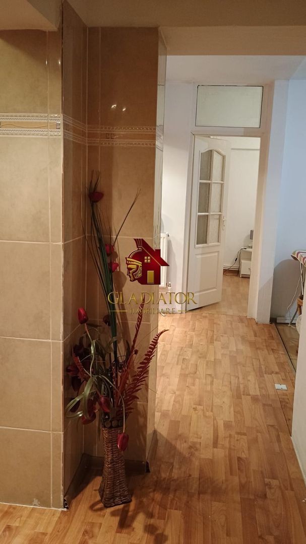 Tg Cucu - Podu de Fier, Str. Cucu Apartament 3 camere, zona centrala - Poză 4