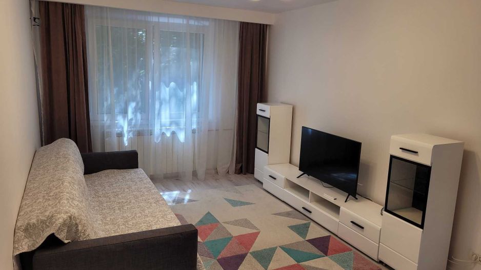 Apartament 2 camere in zona Dristor 9 minute de metrou renovat - Poză 1
