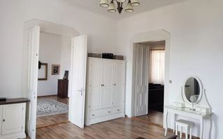 Apartament de 4 camere in zona Ultracentrala - Poză 4